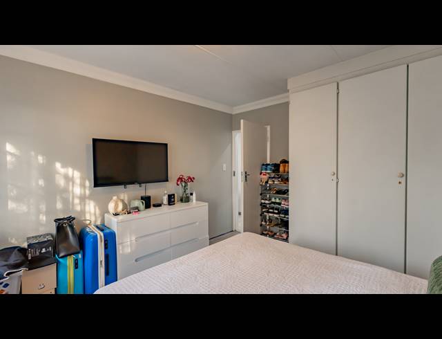 2 BEDROOM APARTMENT FOR SALE IN WELTEVREDEN PARK